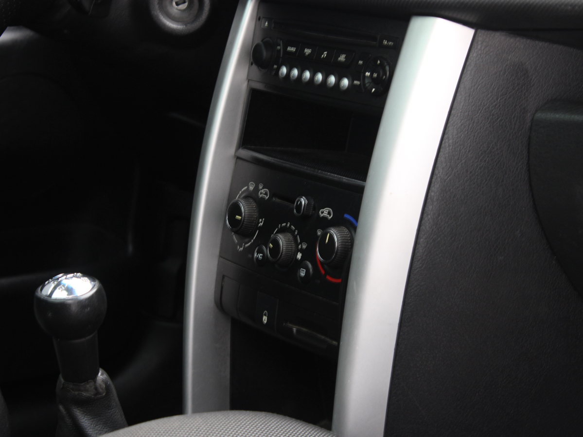 PEUGEOT 207 ACTIVE 2011