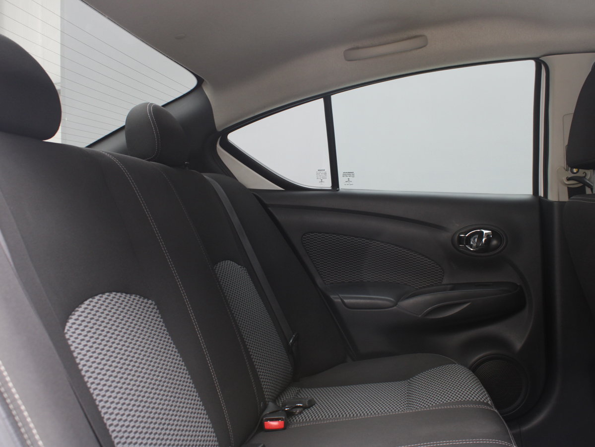 NISSAN VERSA AT 2018