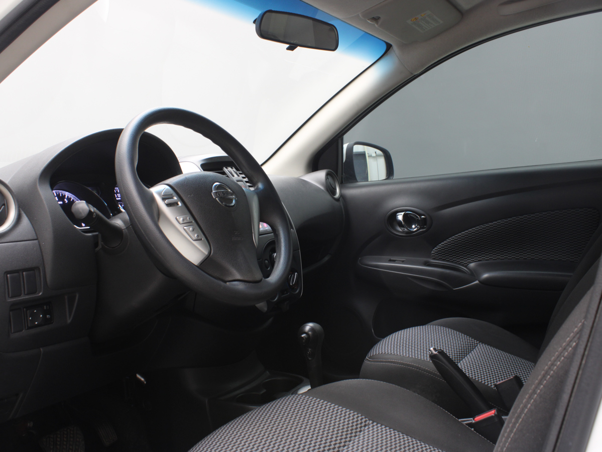 NISSAN VERSA AT 2018