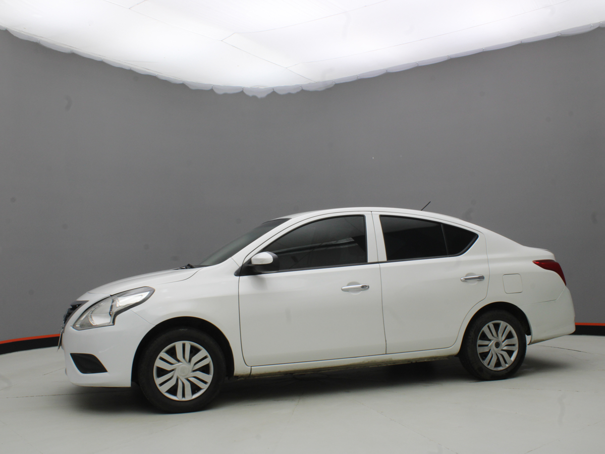 NISSAN VERSA AT 2018