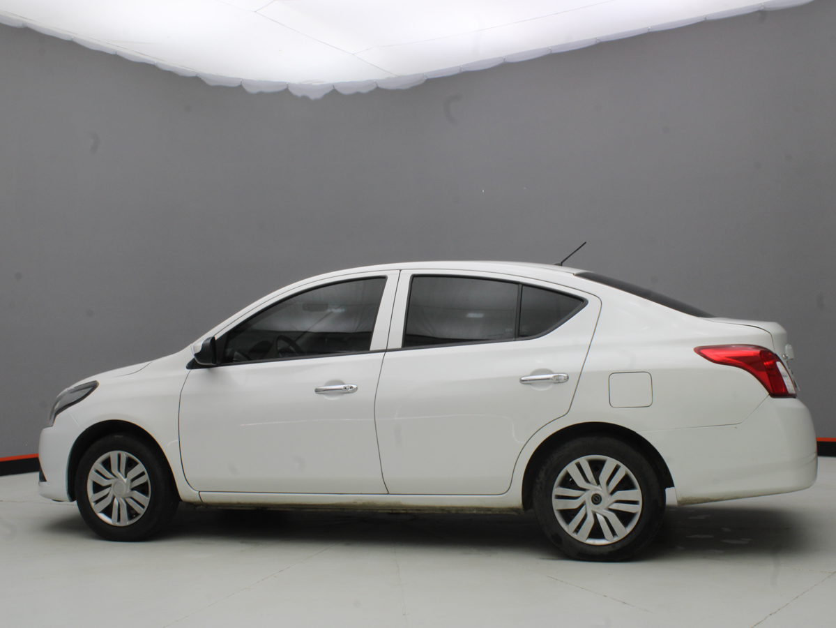 NISSAN VERSA AT 2018