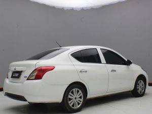 NISSAN VERSA AT 2018