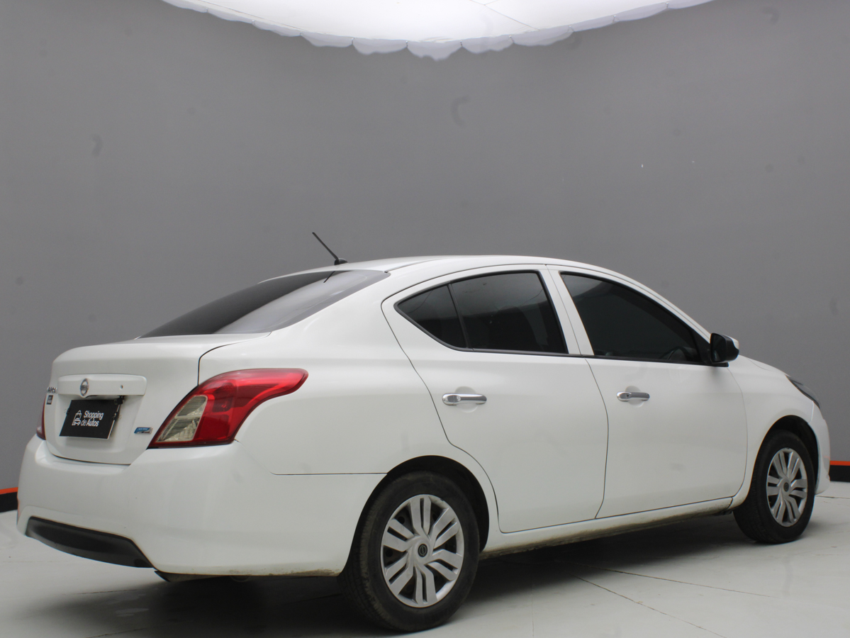 NISSAN VERSA AT 2018