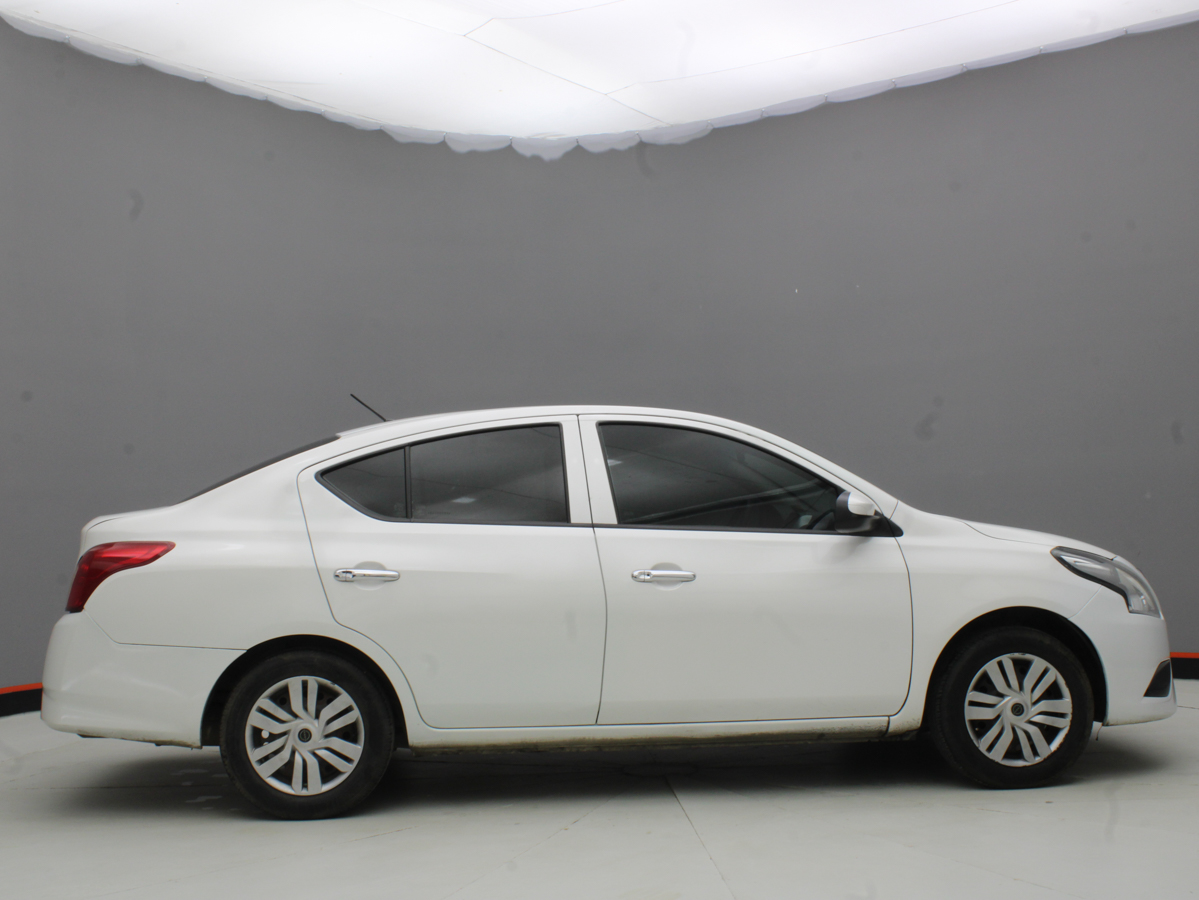 NISSAN VERSA AT 2018