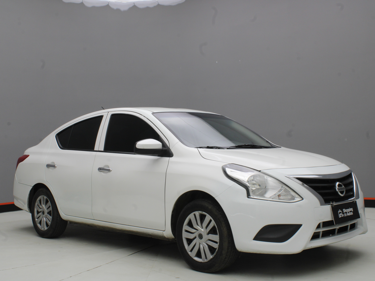NISSAN VERSA AT 2018