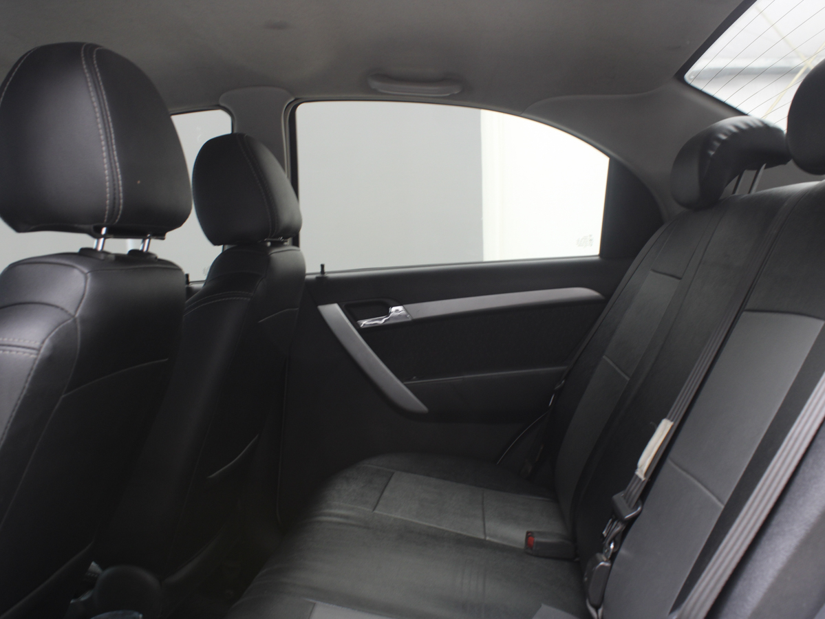 CHEVROLET AVEO AT 2011