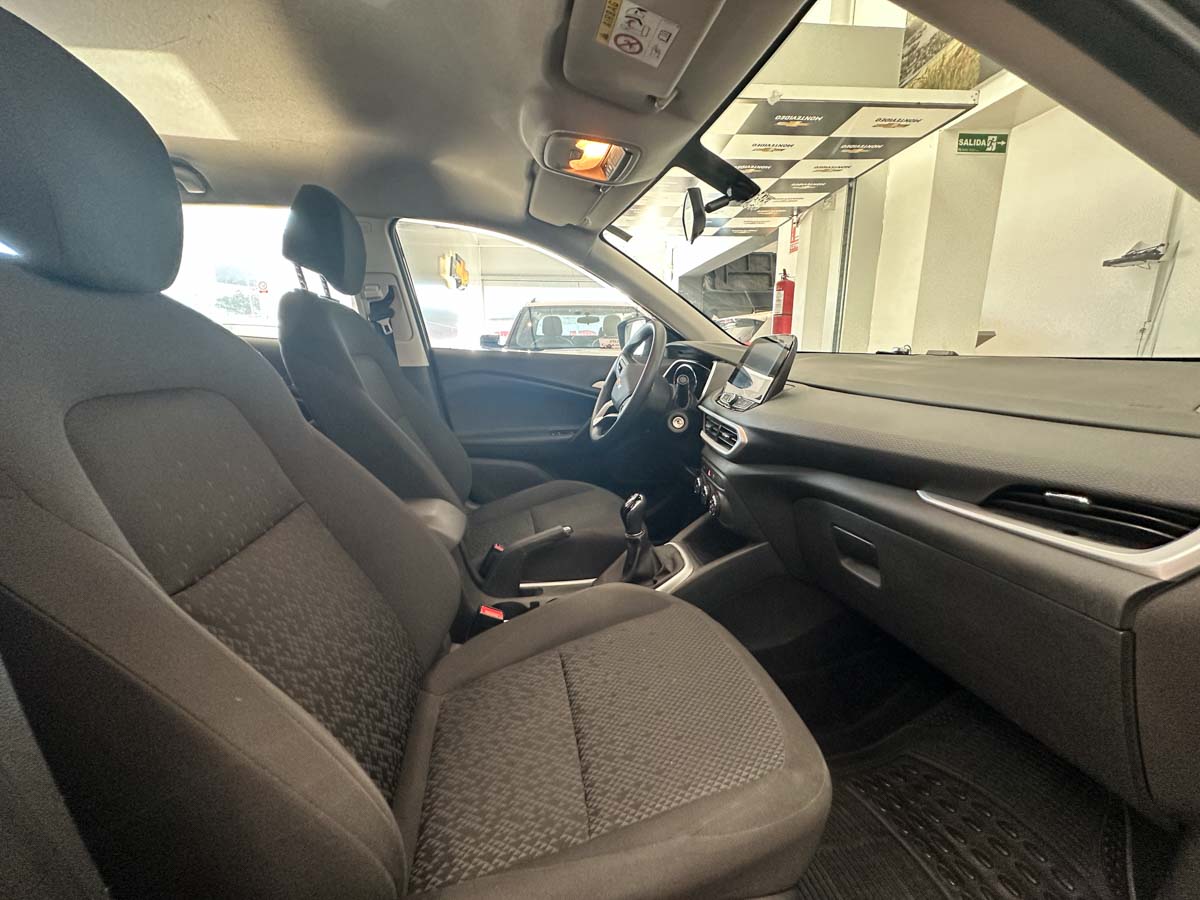 CHEVROLET TRACKER 1.2TURBO LS MT 2024