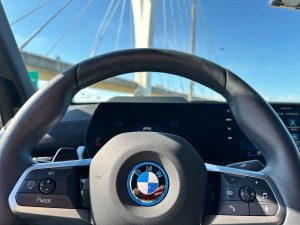 BMW iX2 XDrive 30 M SPORT AT 100 ELECTRICO 2025